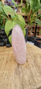 Rozenkwarts sculptuur