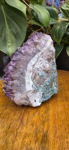 Amethist ruw staand 1