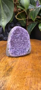 Amethist ruw staand 2